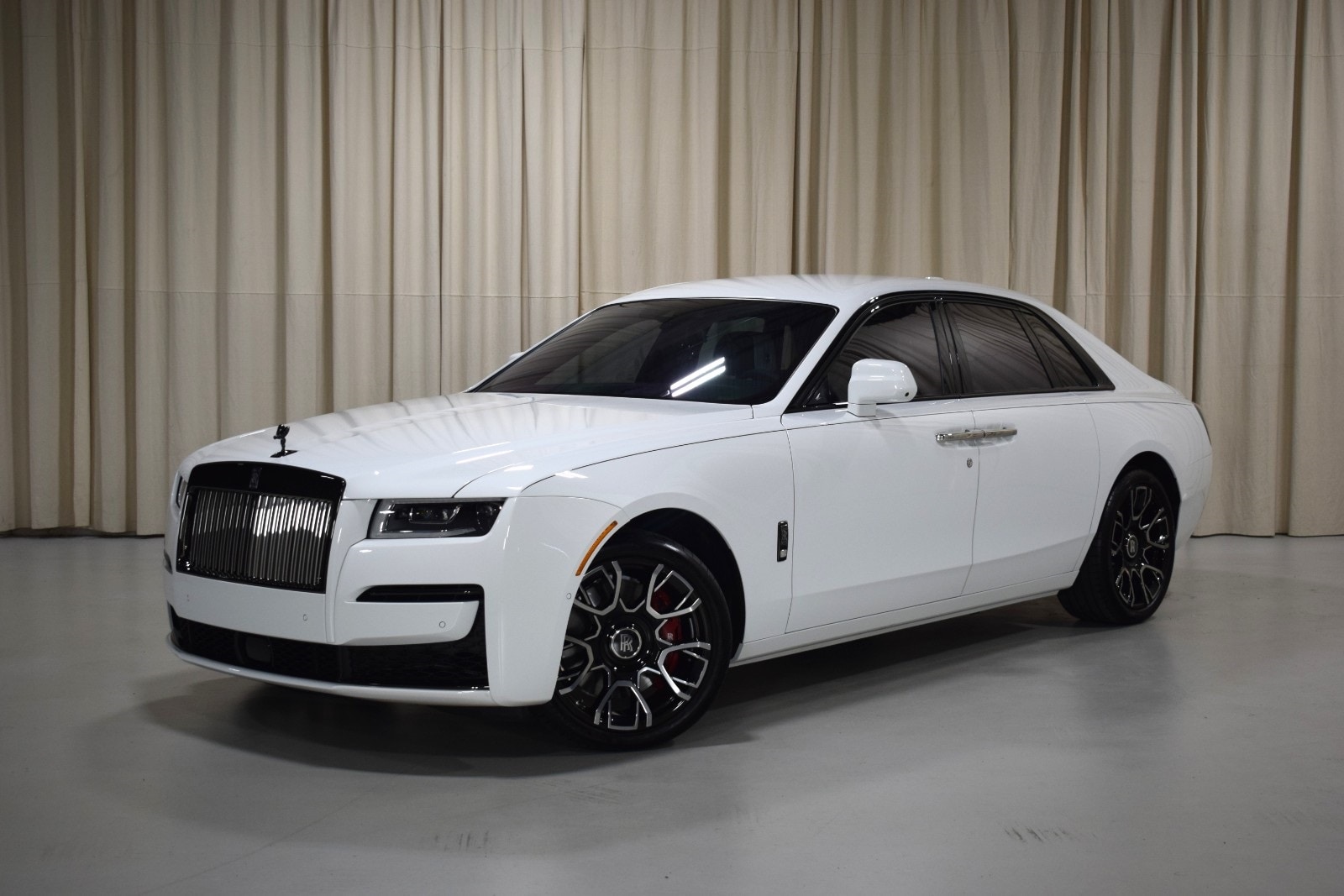 Thumbnail: 2022 Rolls-Royce Ghost - 1