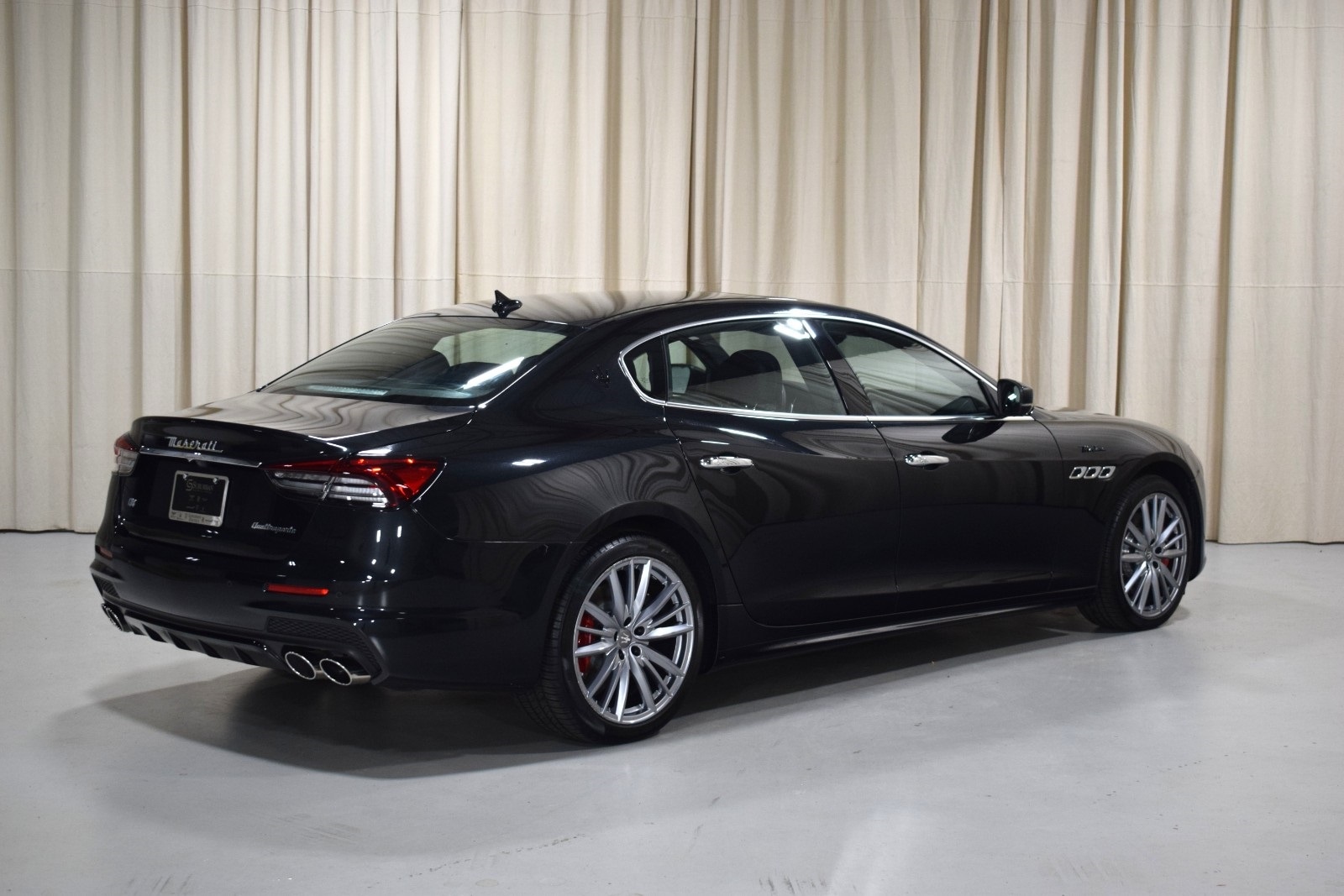 Thumbnail: 2022 Maserati Quattroporte - 10