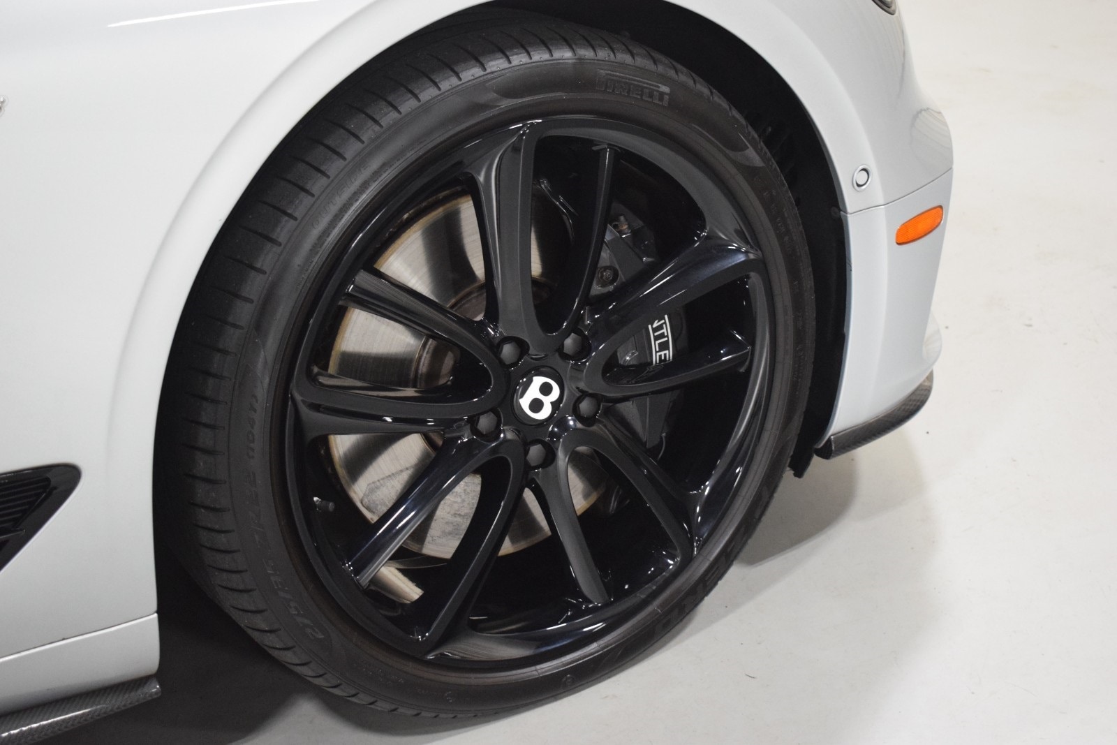 Thumbnail: 2022 Bentley Continental - 7