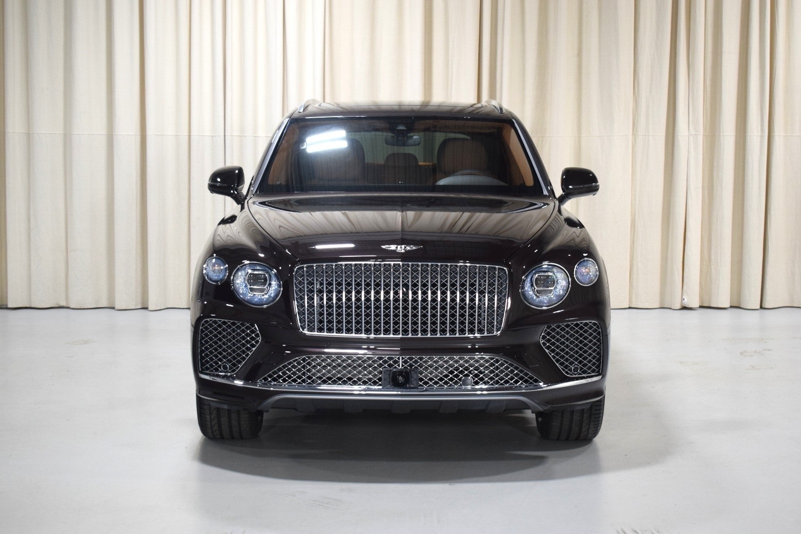 Thumbnail: 2025 Bentley Bentayga - 11