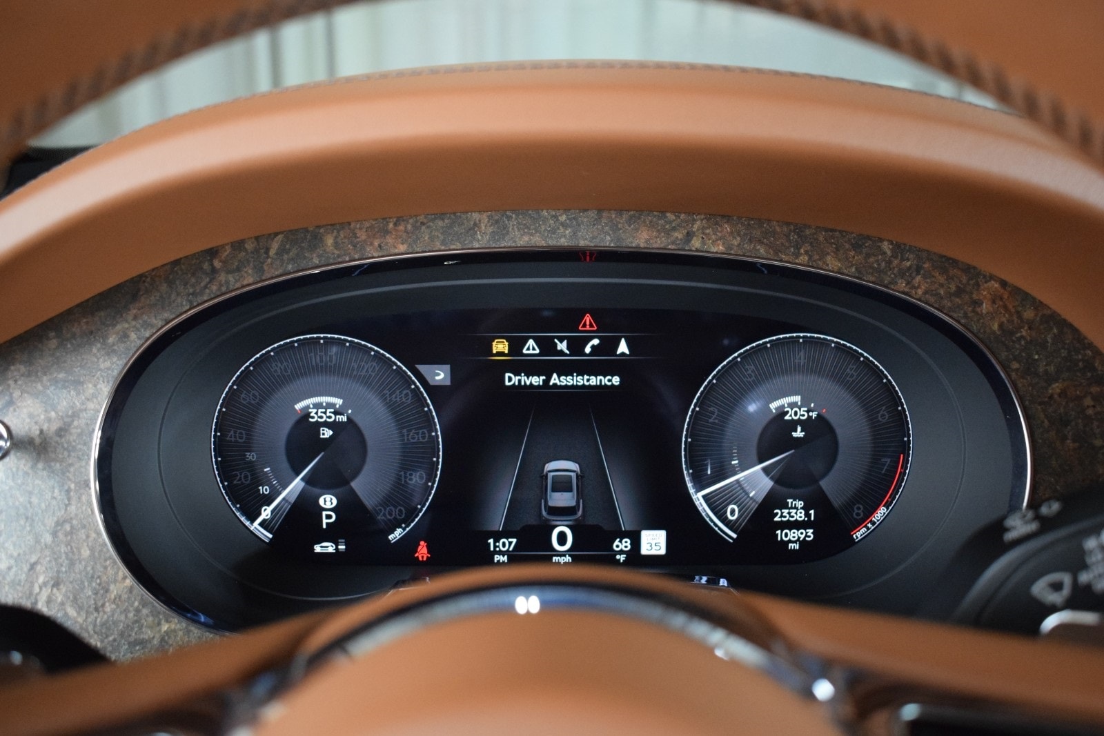 Thumbnail: 2022 Bentley Bentayga - 33