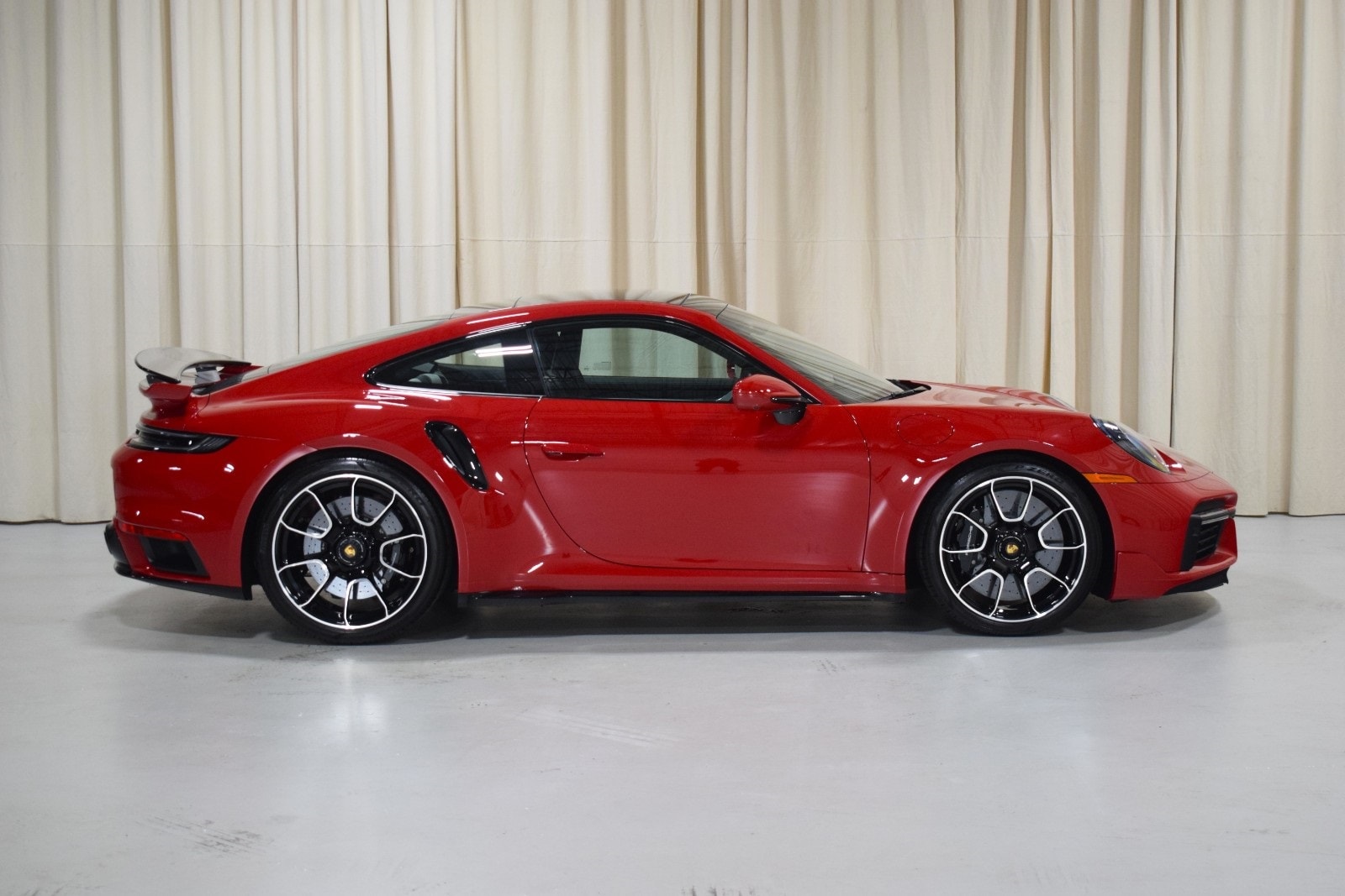 Thumbnail: 2022 Porsche 911 - 12