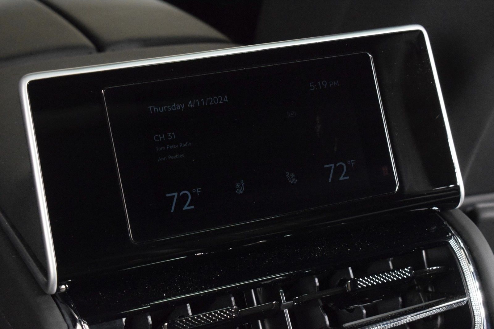 Thumbnail: 2024 Bentley Bentayga - 22