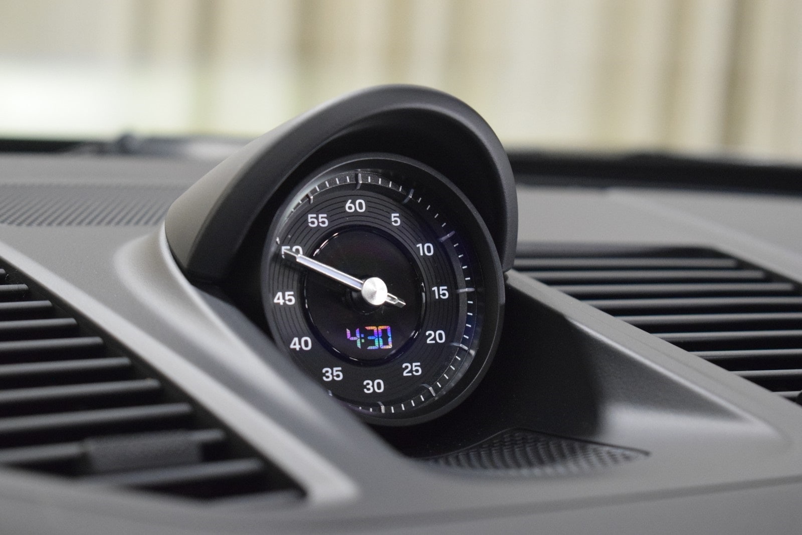 Thumbnail: 2026 Porsche 911 - 31