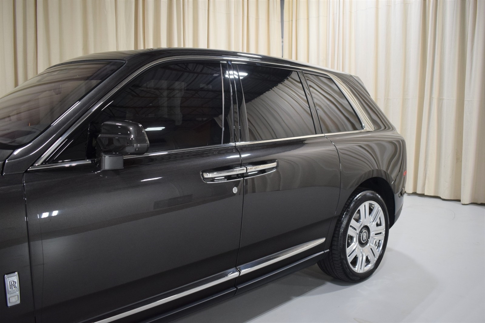 Thumbnail: 2022 Rolls-Royce Cullinan - 5