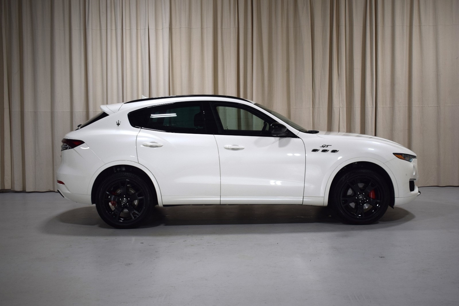 Thumbnail: 2022 Maserati Levante - 17