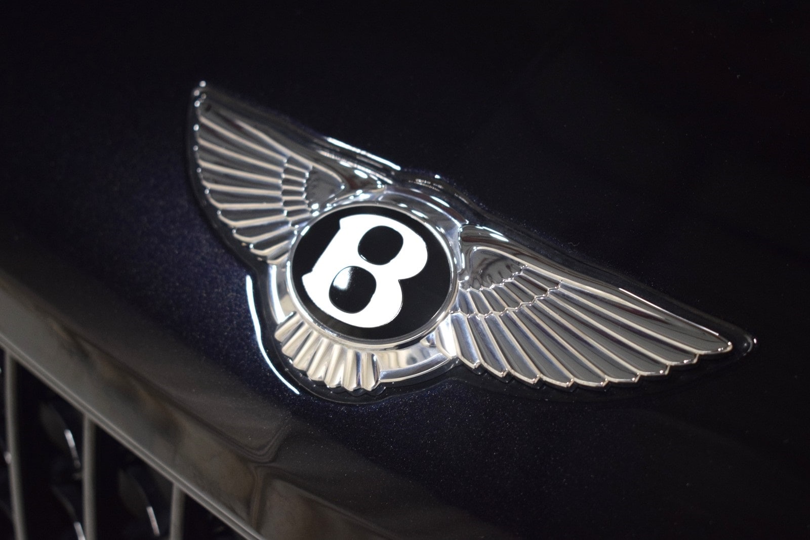 Thumbnail: 2023 Bentley Bentayga - 9