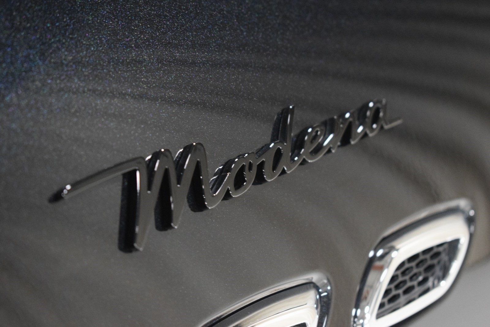 Thumbnail: 2022 Maserati Levante - 12