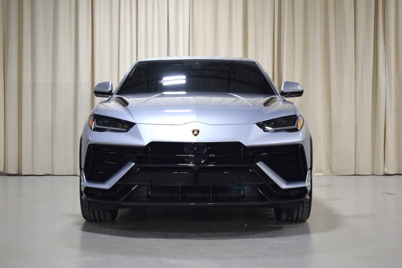 Thumbnail: 2024 Lamborghini Urus - 9