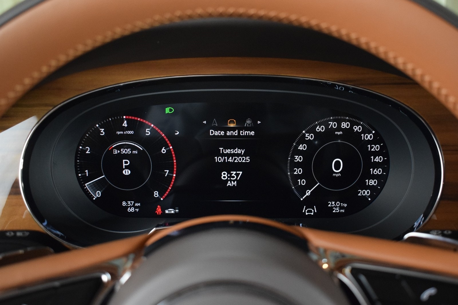 Thumbnail: 2025 Bentley Bentayga - 32