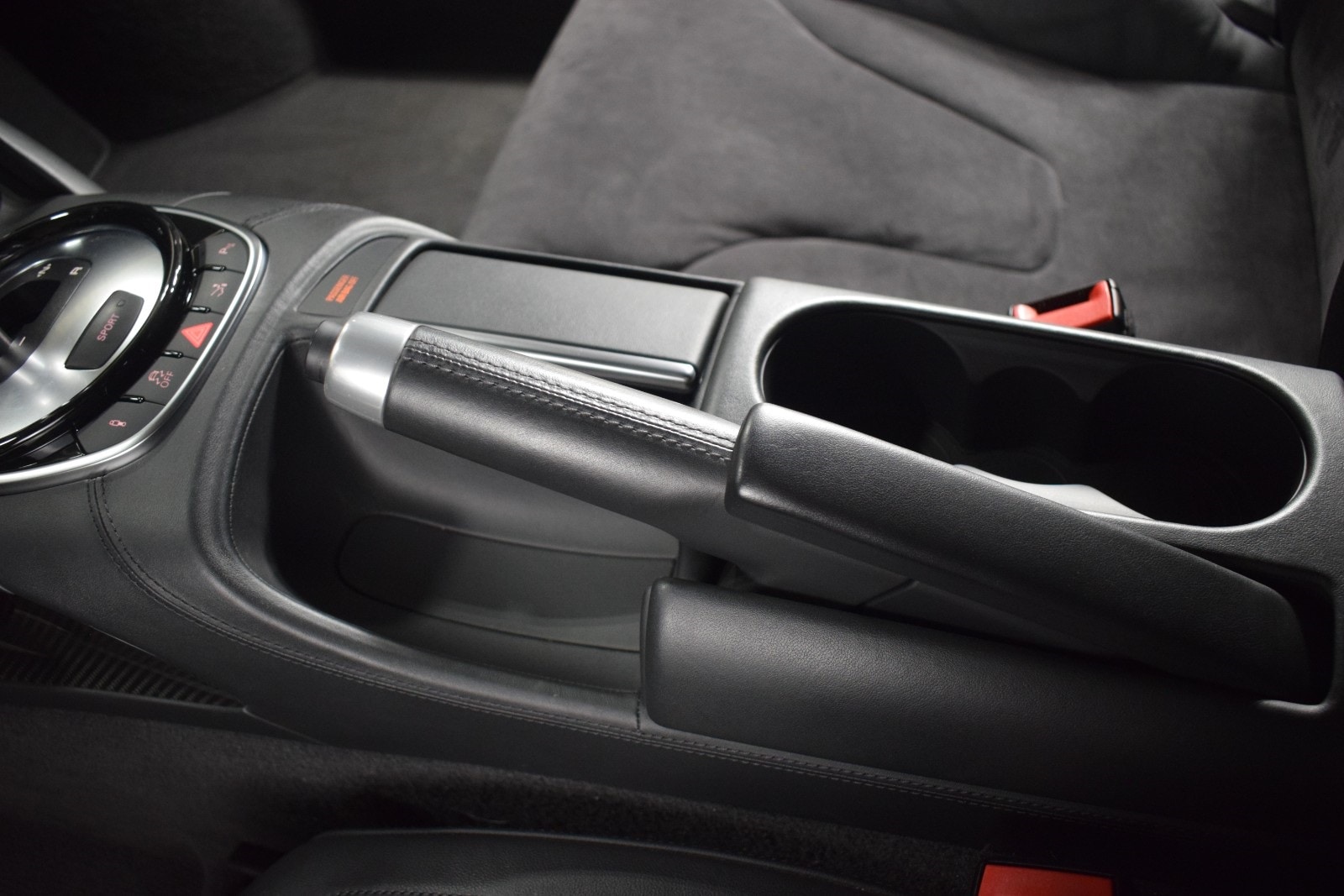 Thumbnail: 2014 Audi R8 - 33