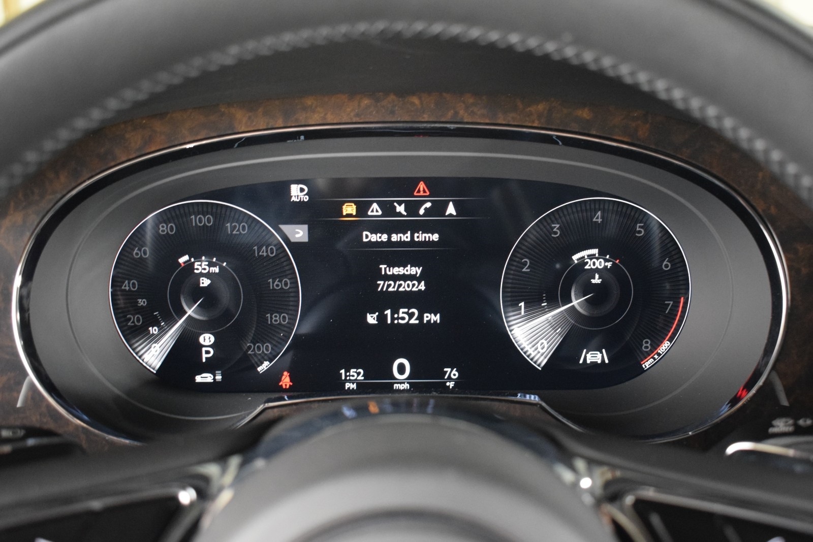 2021 Bentley Bentayga  34