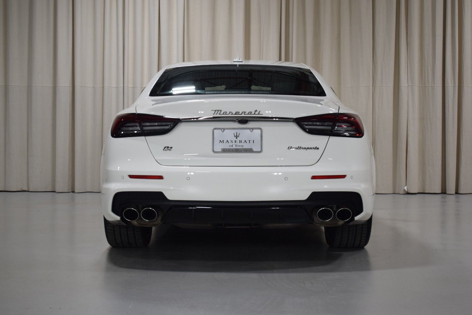 Thumbnail: 2024 Maserati Quattroporte - 14