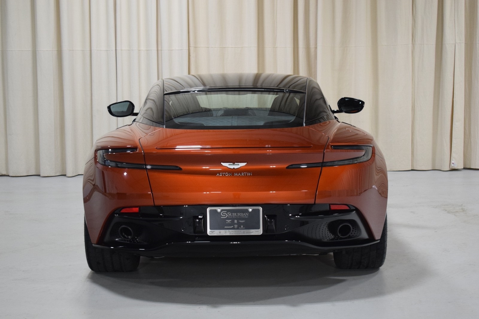 Thumbnail: 2020 Aston Martin DB11 - 12