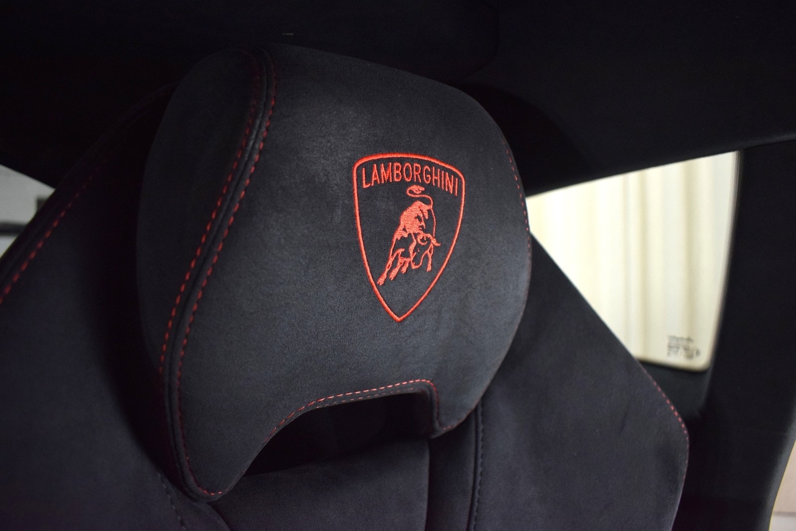 Thumbnail: 2019 Lamborghini Huracan - 35