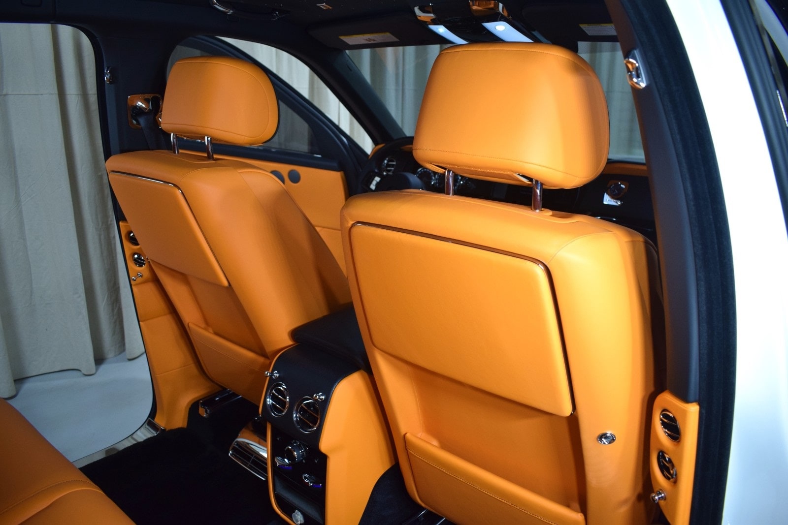 Thumbnail: 2023 Rolls-Royce Cullinan - 20