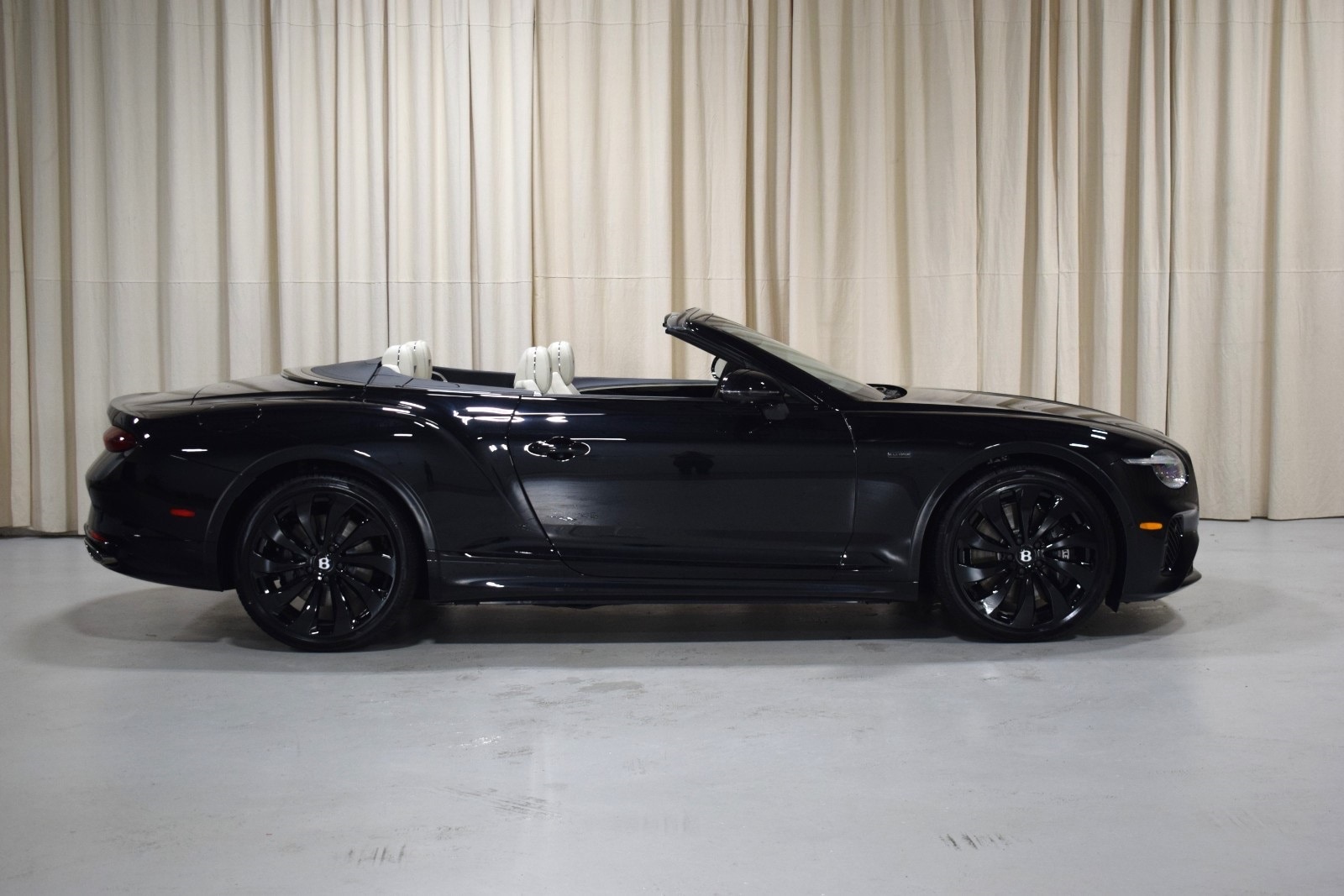 Thumbnail: 2025 Bentley Continental - 5