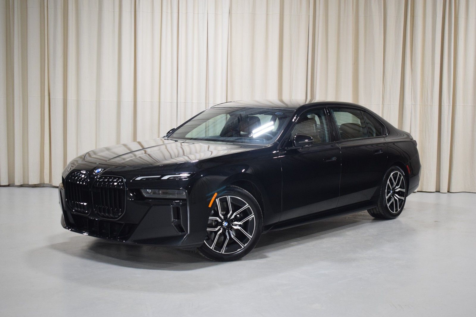 Thumbnail: 2025 BMW 7 Series - 1