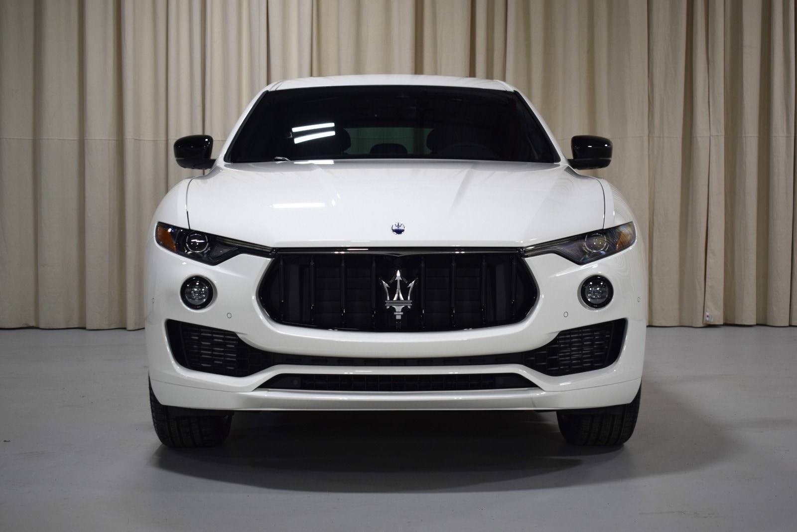 Thumbnail: 2024 Maserati Levante - 8