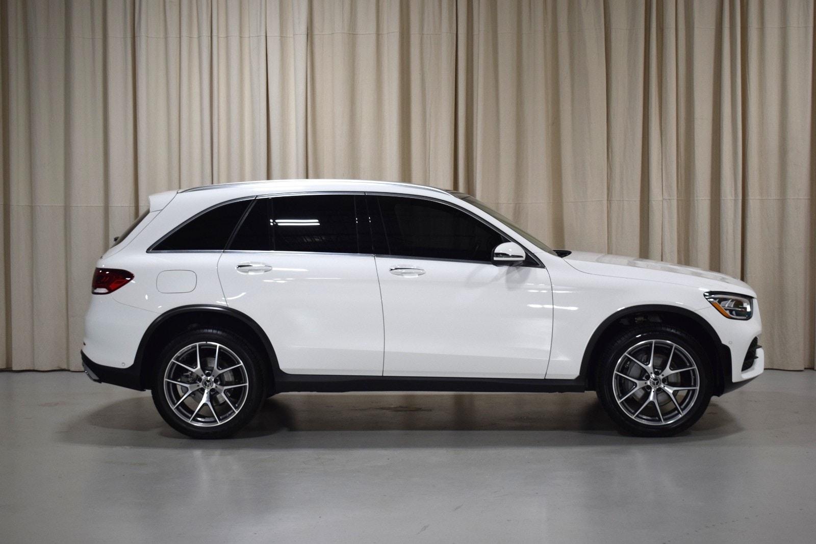 Thumbnail: 2021 Mercedes-Benz GLC - 16