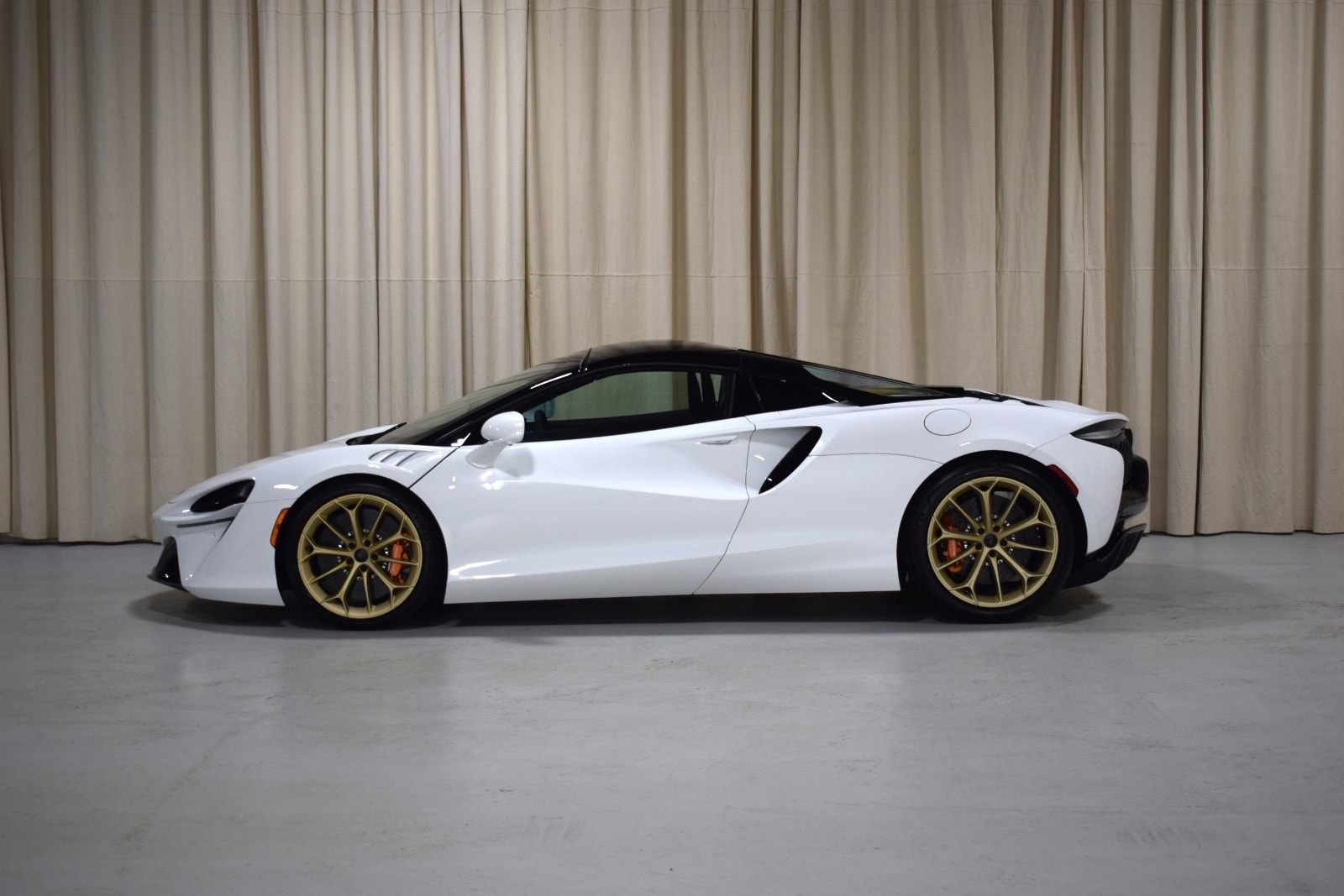 2025 Mclaren Artura  6