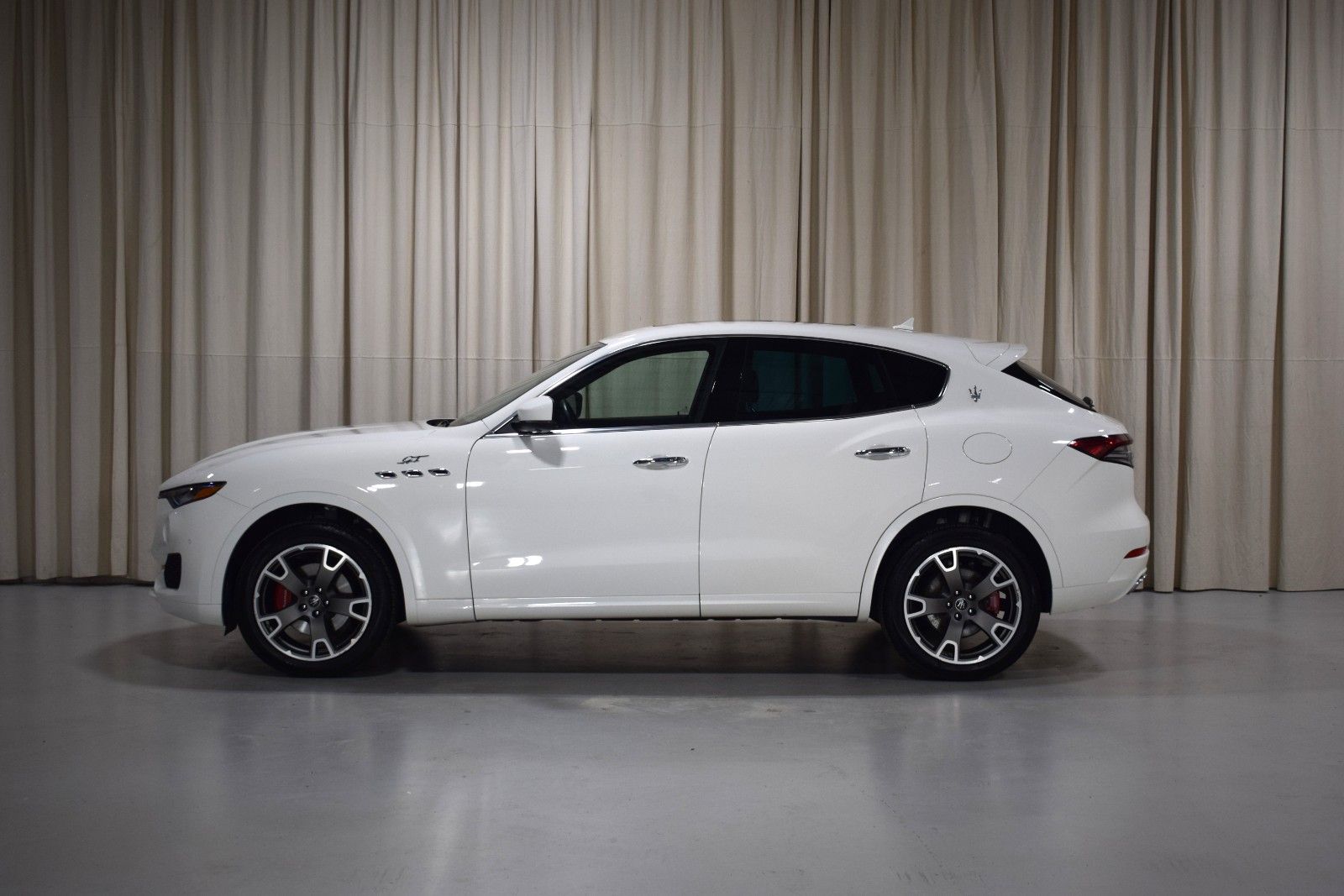 Thumbnail: 2023 Maserati Levante - 4