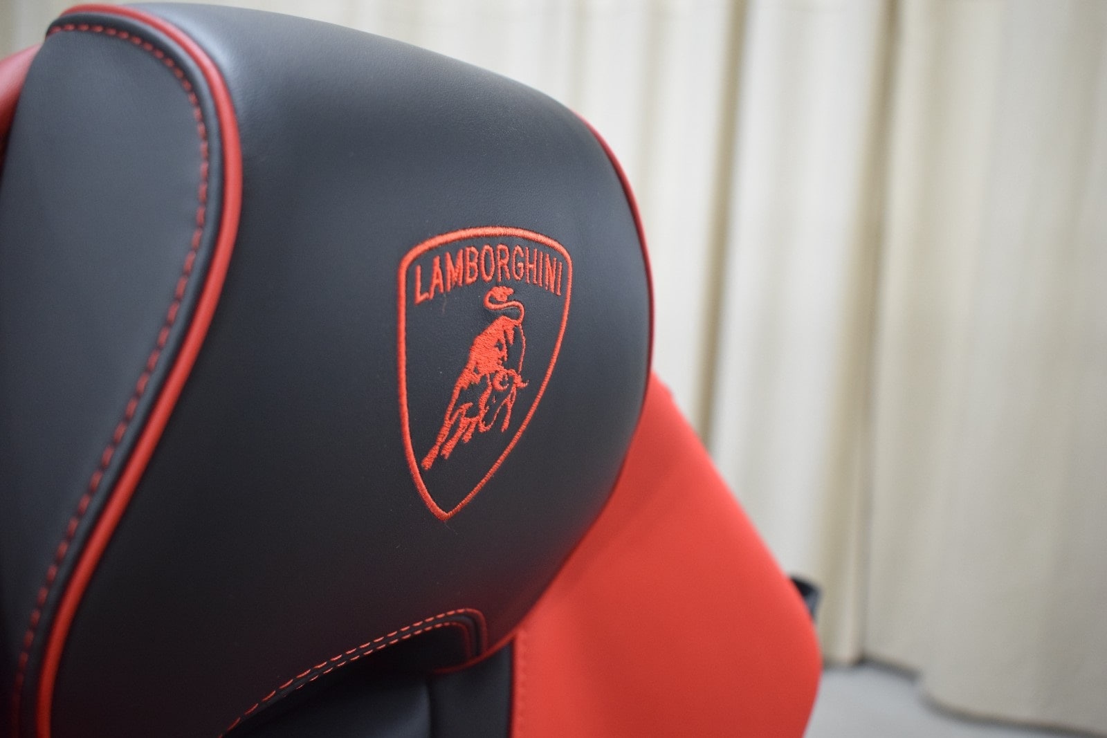 Thumbnail: 2023 Lamborghini Huracan - 35