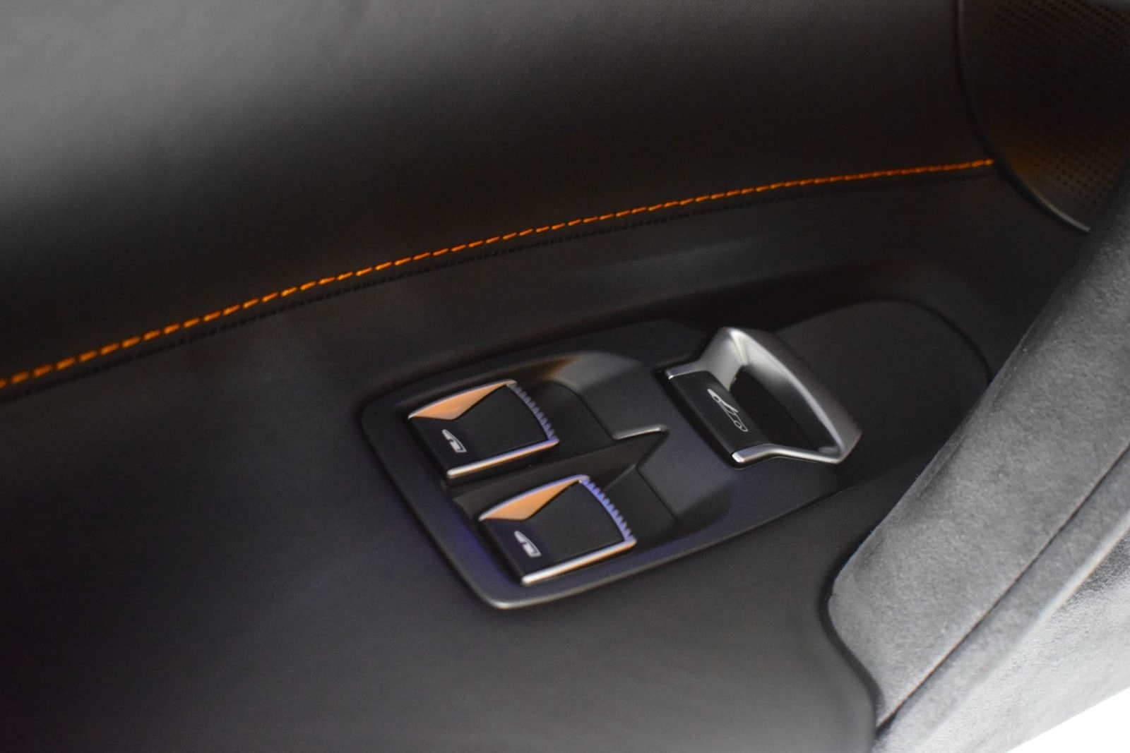 Thumbnail: 2026 Mclaren 750S - 39