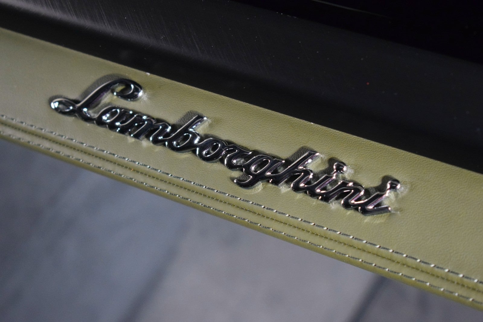 Thumbnail: 2025 Lamborghini Urus - 25