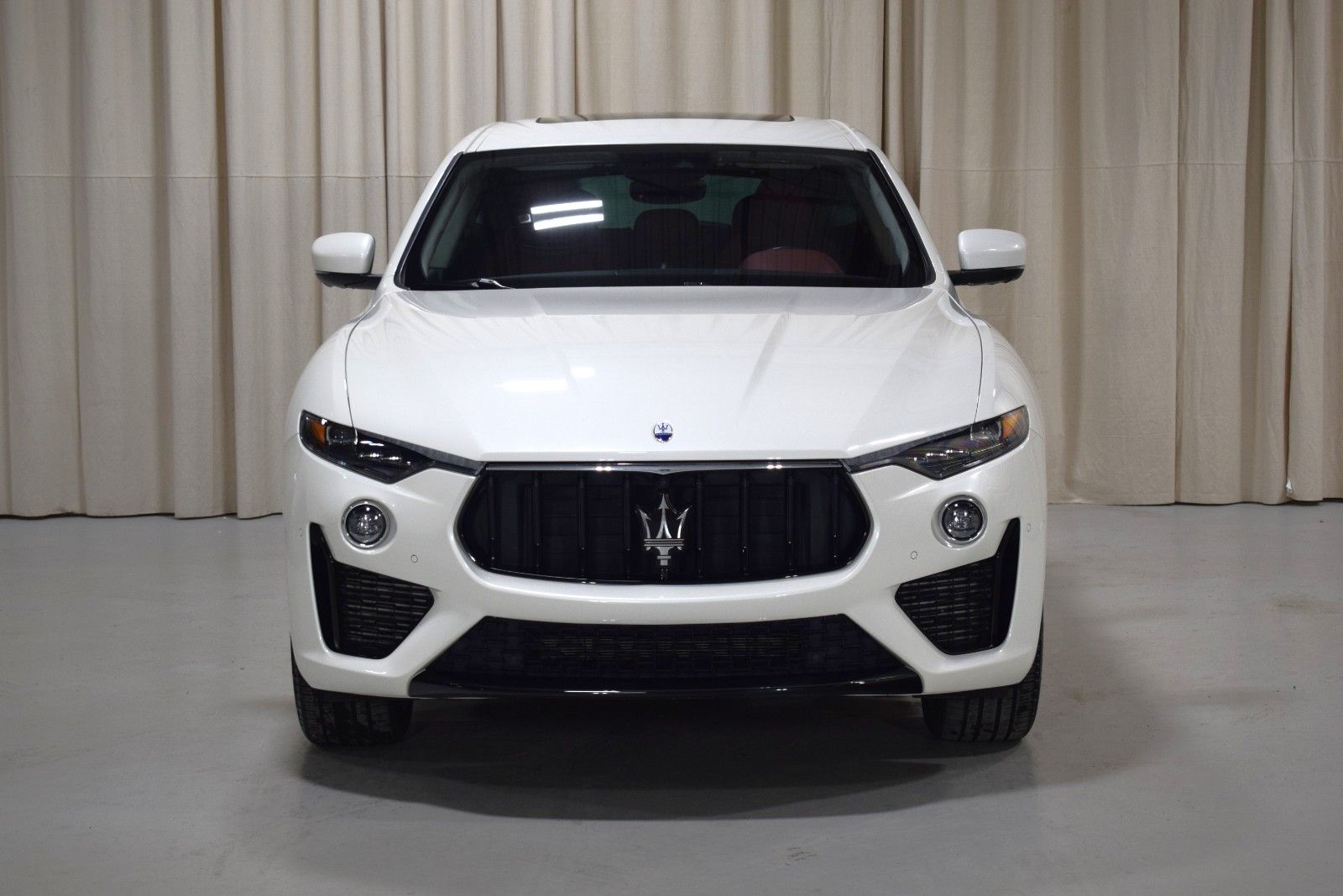 Thumbnail: 2022 Maserati Levante - 8