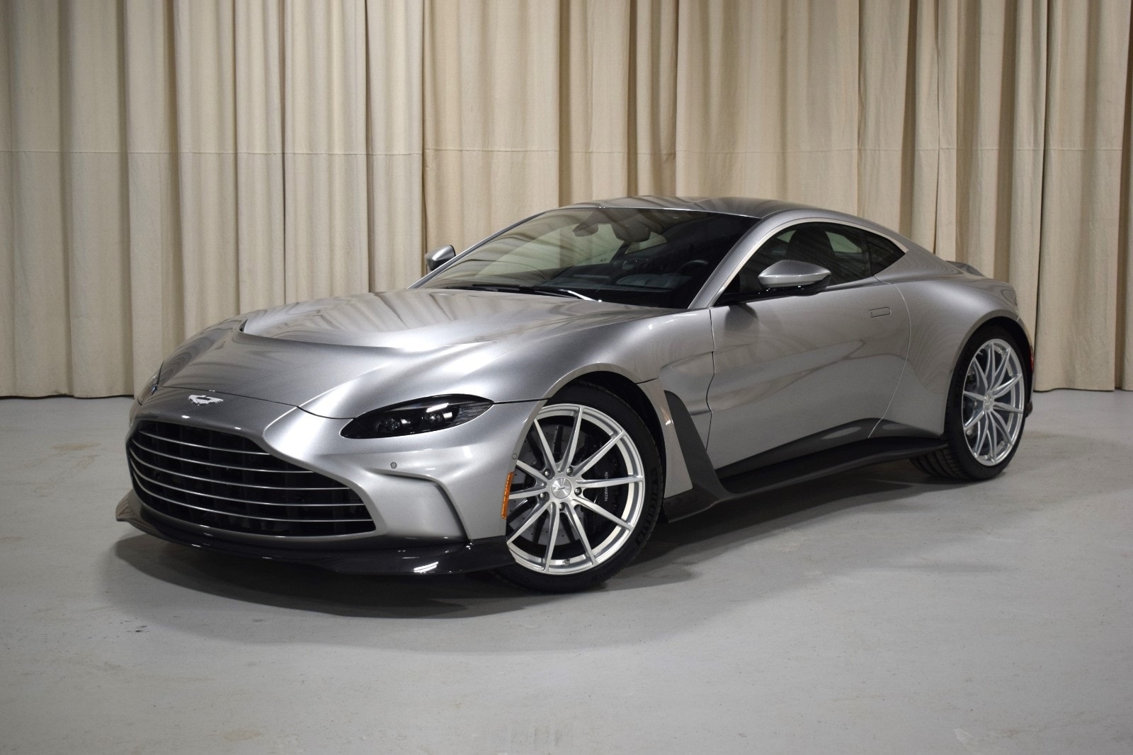 2023 Aston Martin Vantage  Hero Image