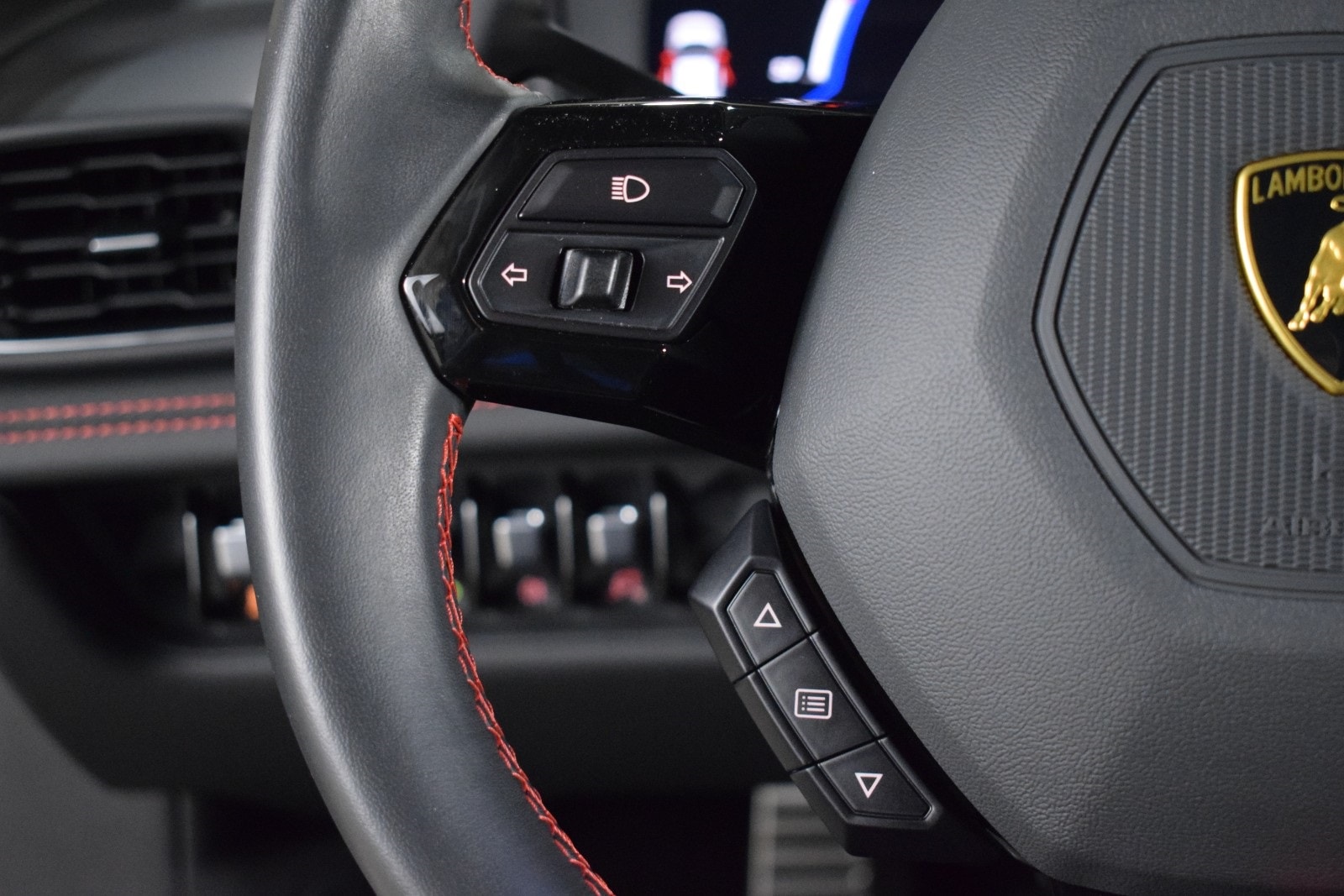 Thumbnail: 2023 Lamborghini Huracan - 26