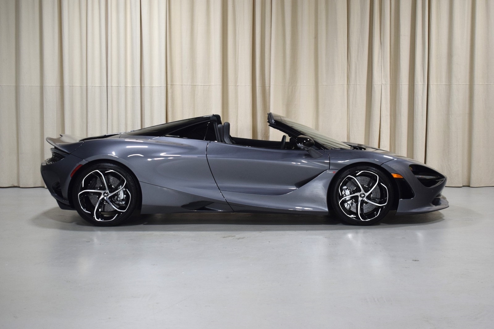Thumbnail: 2024 Mclaren 750S - 16