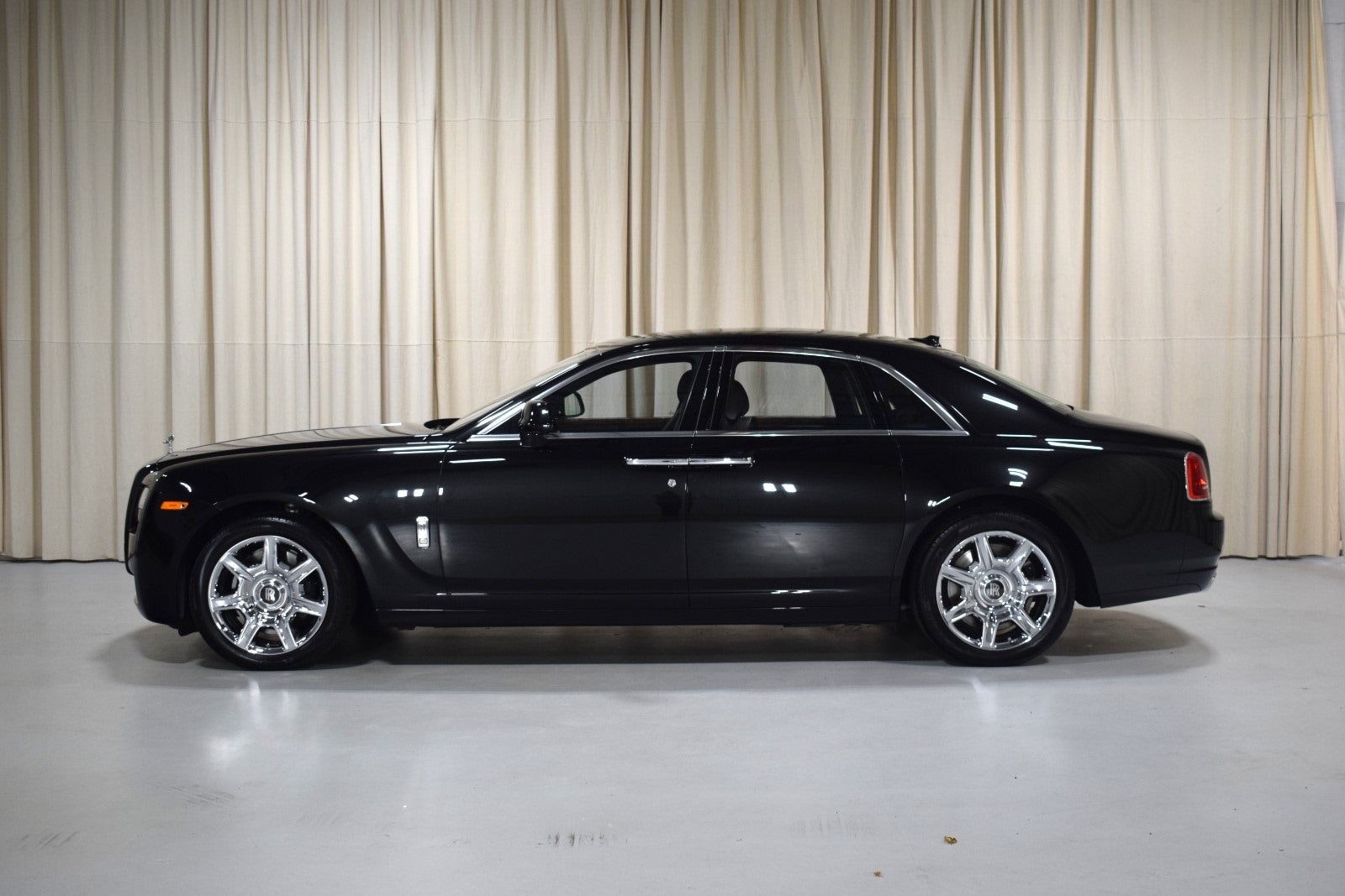 Thumbnail: 2012 Rolls-Royce Ghost - 3