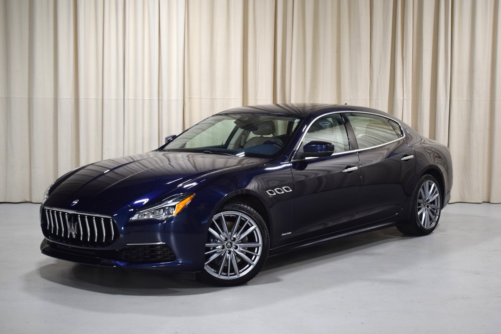 Thumbnail: 2021 Maserati Quattroporte - 1