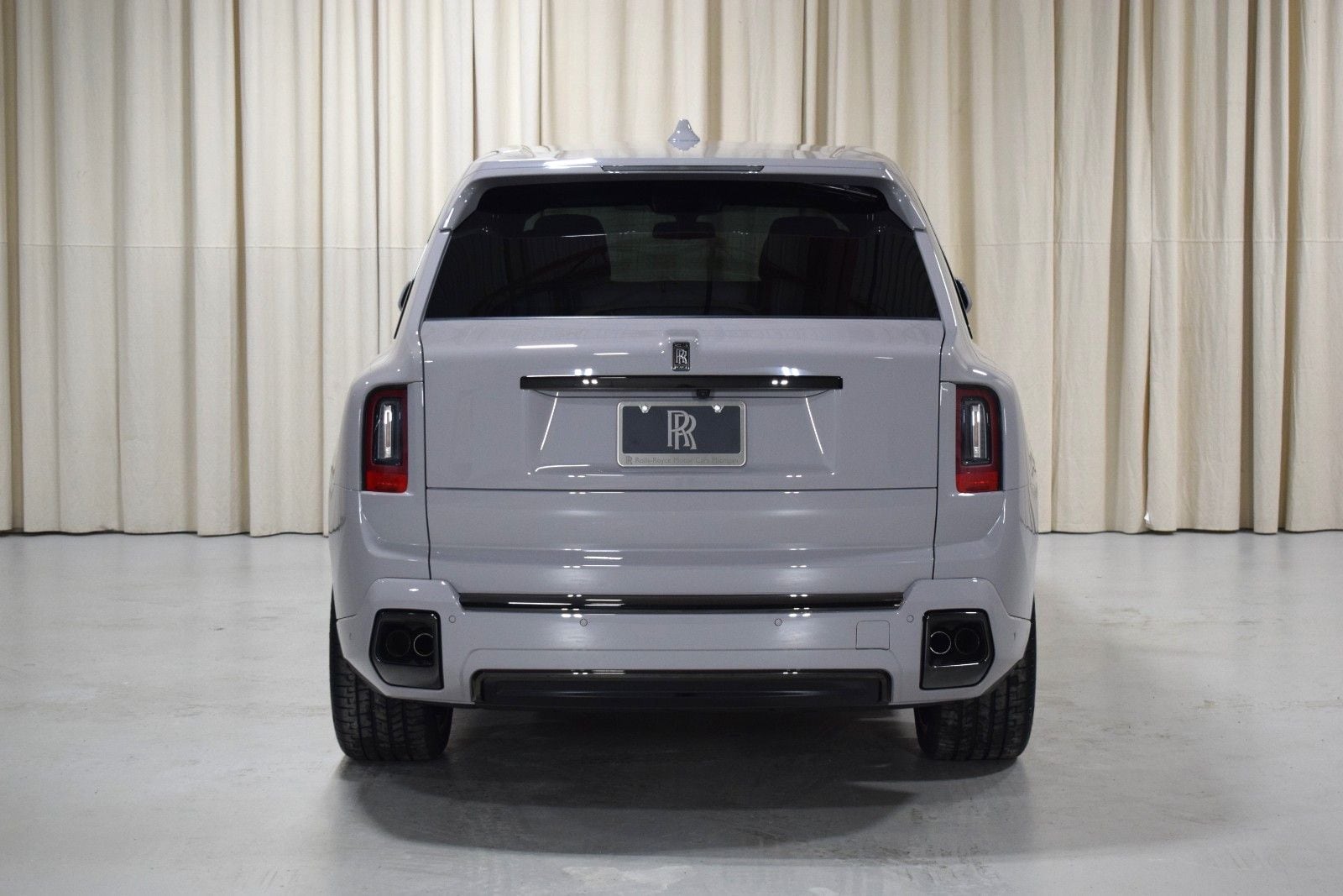 2026 Rolls-Royce Cullinan Black Badge - Photo 9