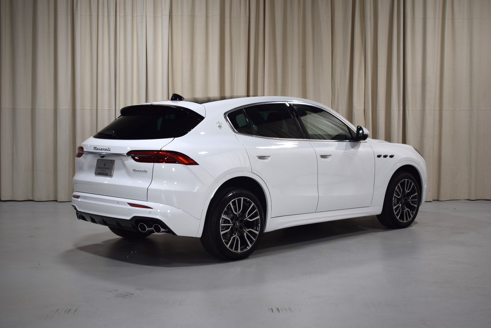 Thumbnail: 2025 Maserati Grecale - 9