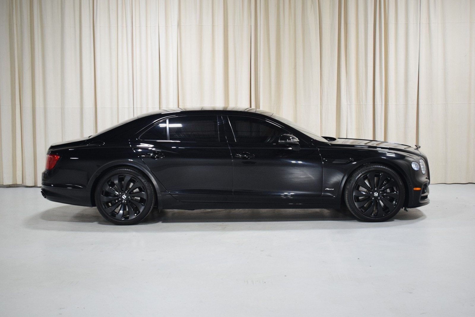 Thumbnail: 2023 Bentley Flying Spur - 5