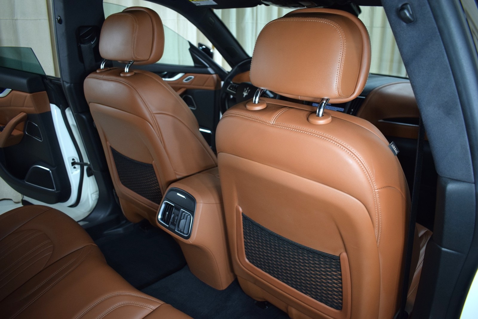 Thumbnail: 2022 Maserati Levante - 21