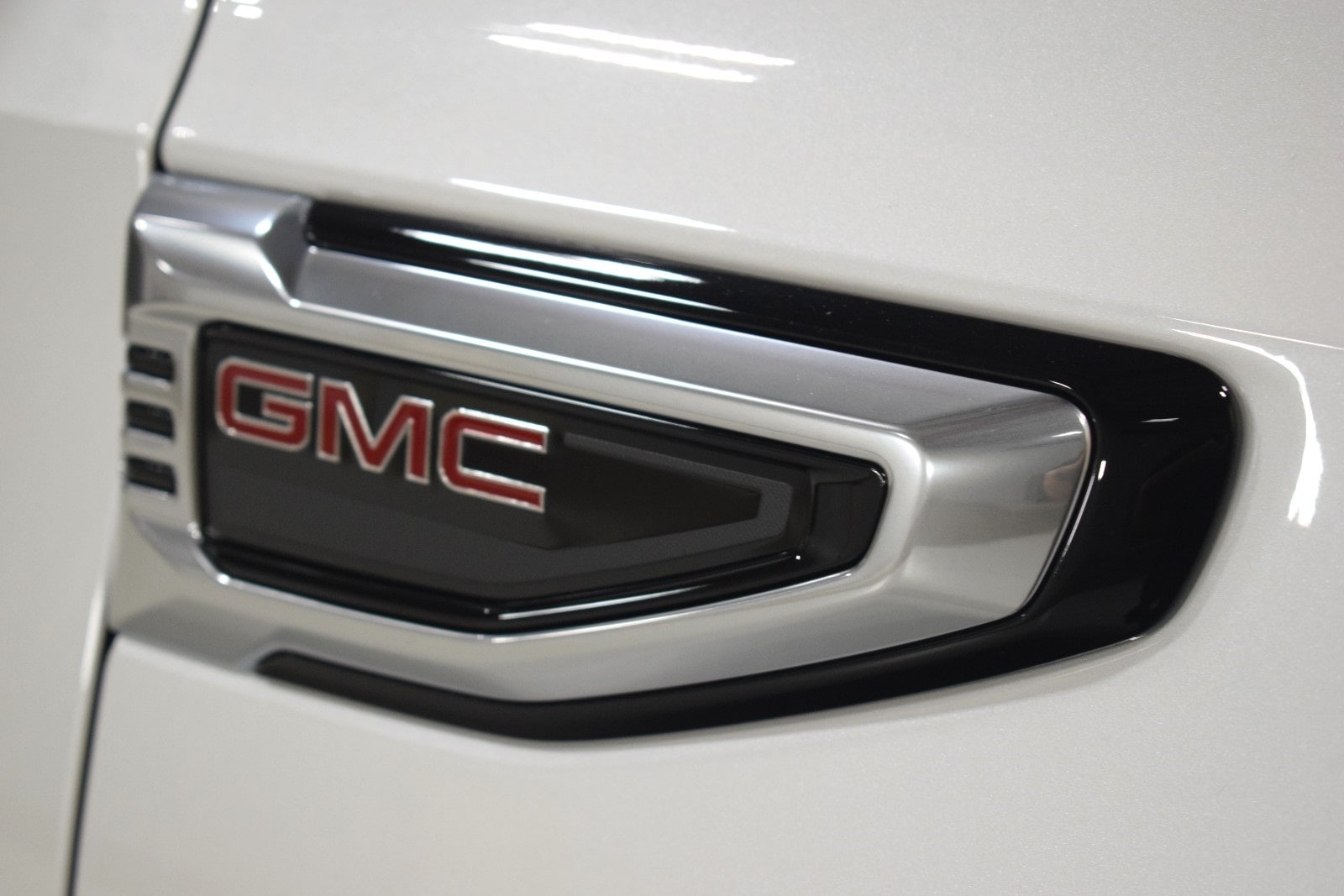Thumbnail: 2025 GMC Yukon - 13