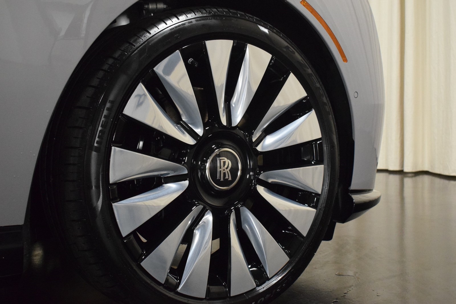 Thumbnail: 2024 Rolls-Royce Spectre - 17