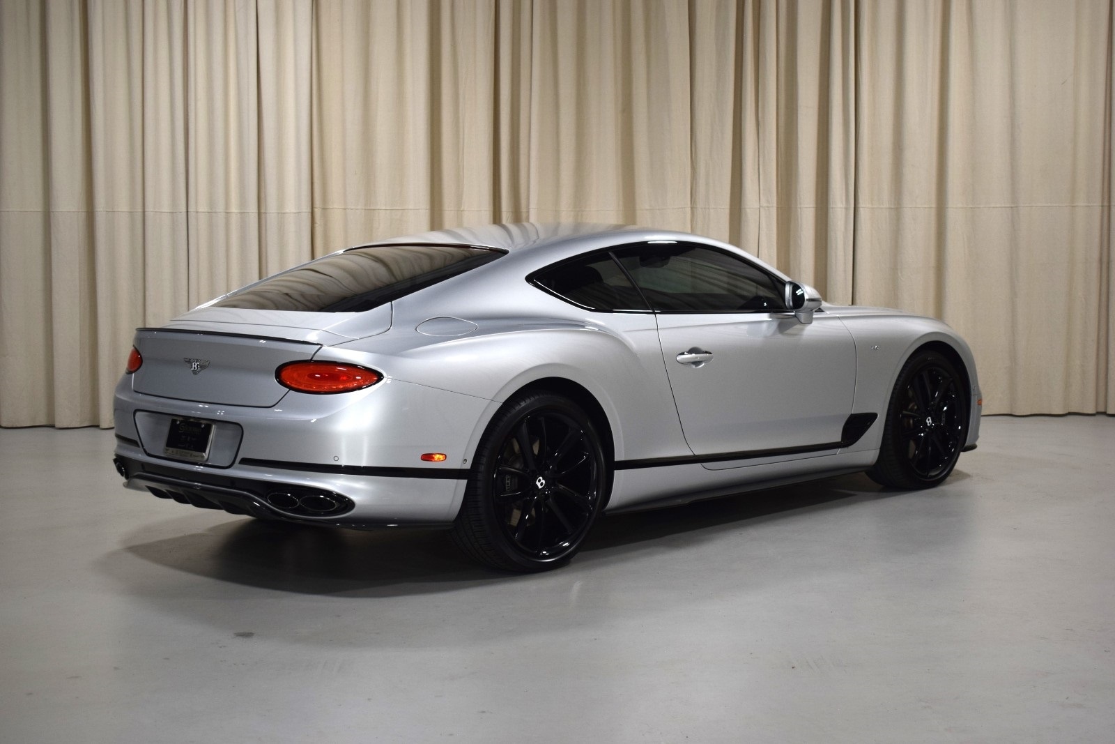 Thumbnail: 2022 Bentley Continental - 3