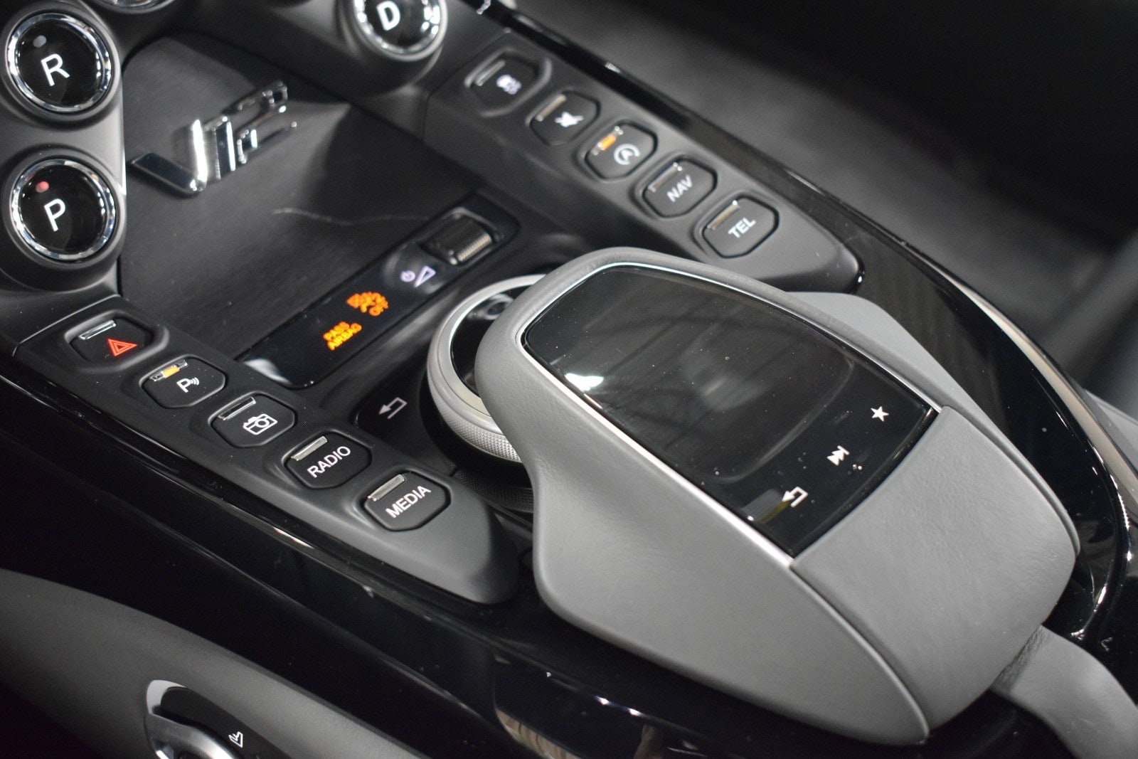 2023 Aston Martin Vantage  31