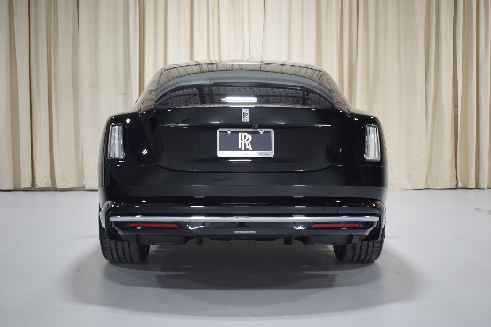 Thumbnail: 2024 Rolls-Royce Spectre - 14