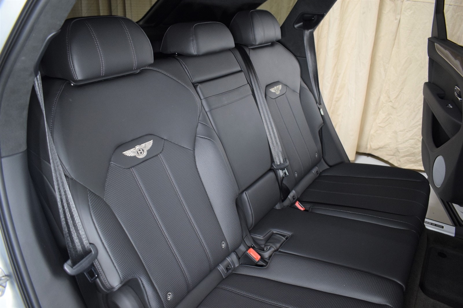 2021 Bentley Bentayga  20