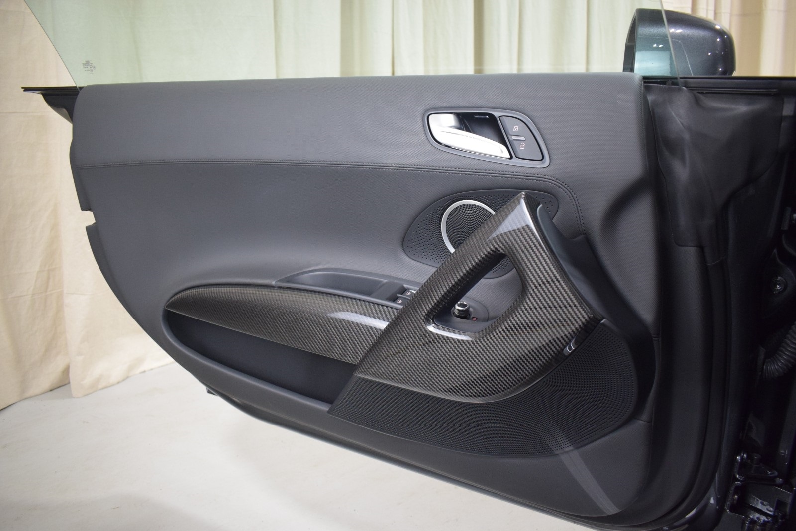 Thumbnail: 2014 Audi R8 - 35