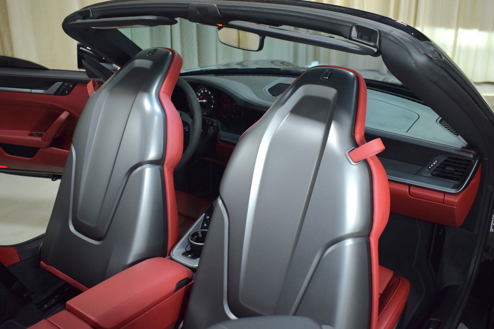 Thumbnail: 2024 Porsche 911 - 21