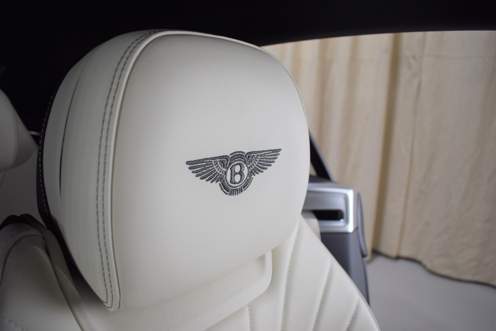 Thumbnail: 2024 Bentley Continental - 38