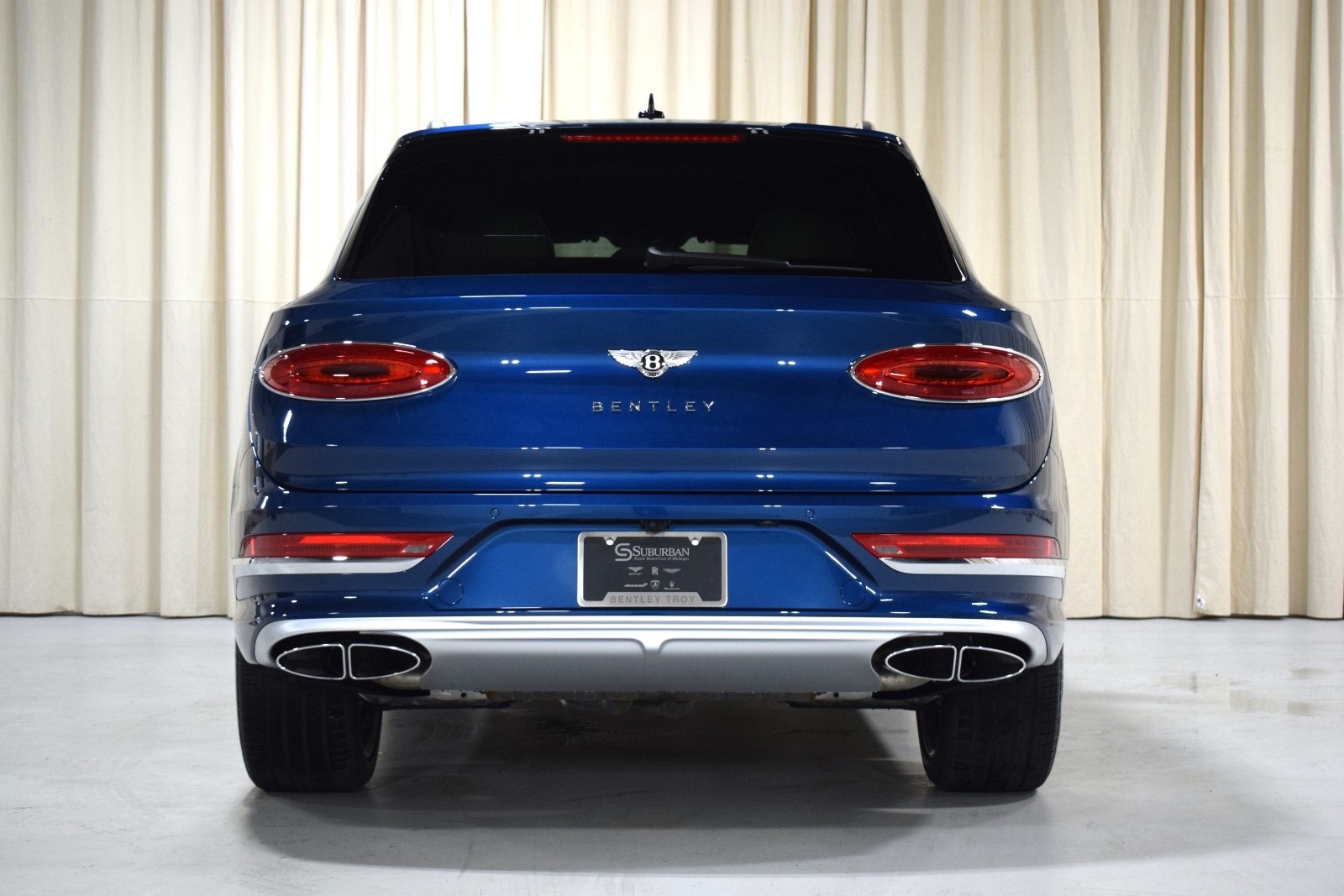 Thumbnail: 2024 Bentley Bentayga - 14