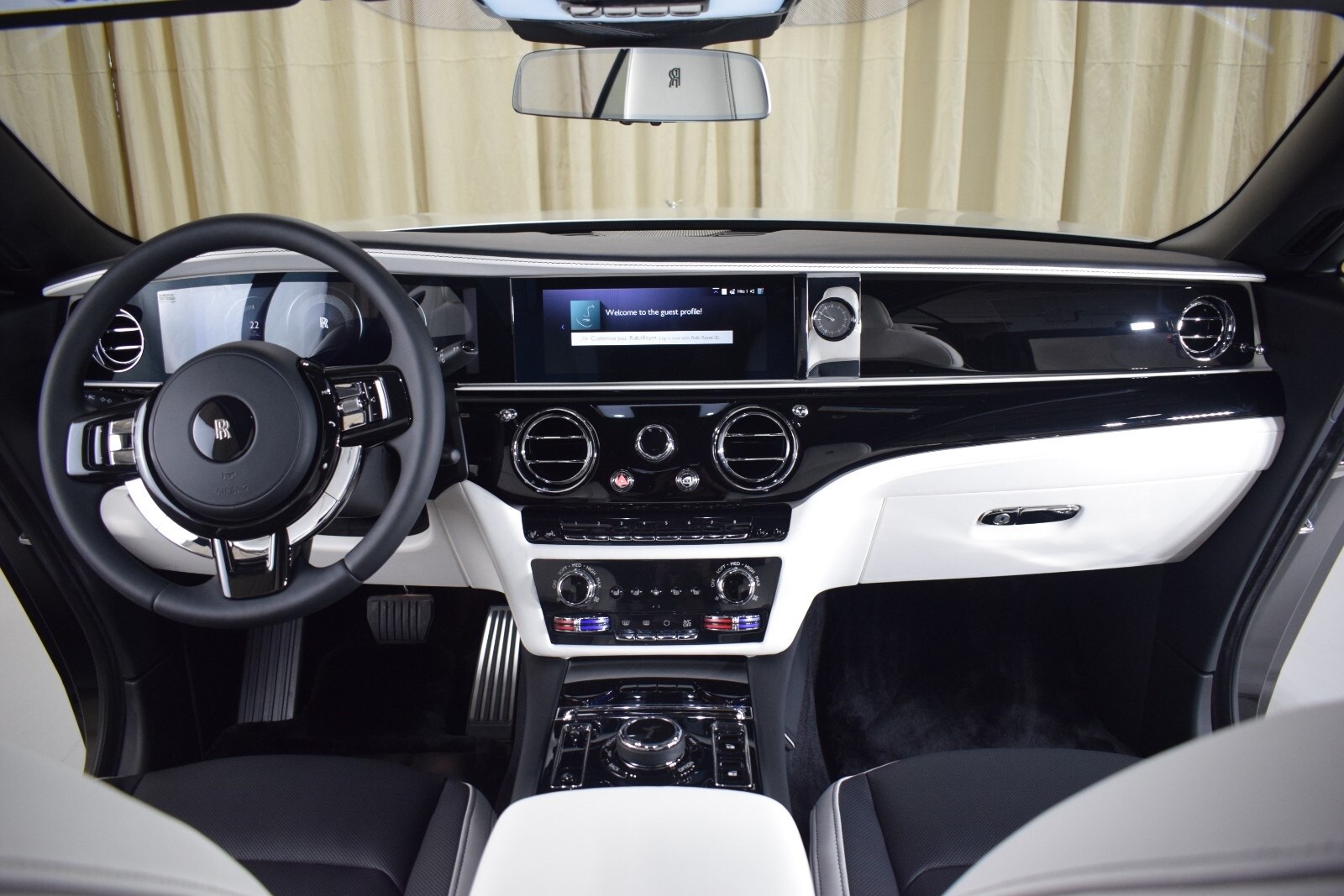2024 Rolls Royce Spectre photo 4